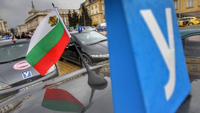 Пак удариха на камък: Държавата и автошколите не се разбраха за шофьорските курсове