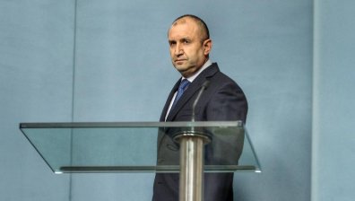 Радев отмени участието си в Баку, даде положителен тест за Ковид-19