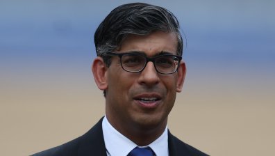 Задържаха четирима за влизане взлом в имот на Риши Сунак 