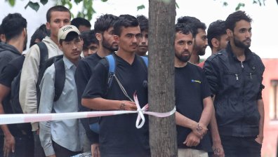 Жители на Харманли излизат отново на протест срещу бежанския лагер