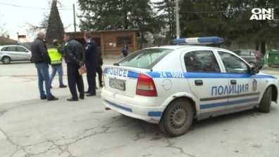 Шестима фенове на ЦСКА попаднаха в ареста за кражба на уиски и презервативи