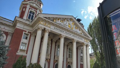 Близо 70% от българите предпочитат заведенията пред театъра
