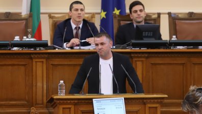 Ицо Хазарта за неприличния жест: Не помня откога не съм получавал толкова поздравления