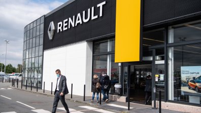 Renault затваря няколко завода във Франция, за да се справи с кризата
