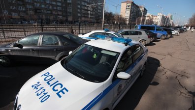 Обвиняват футболни фенове за бой и грабеж в София