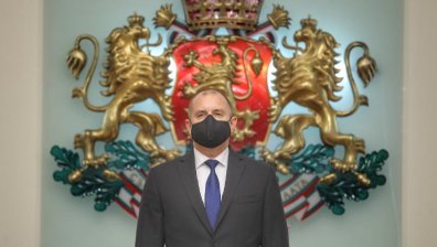 Радев удостои с Почетния знак на президента дейци на журналистиката