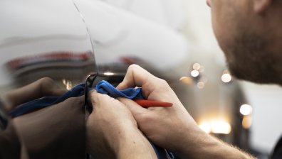 Домашни трикове за поправка на вдлъбнатина по колата