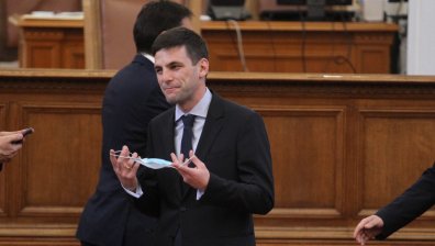 Новият председател на НС - умен, харизматичен и добър футболист