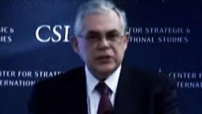 Спрягат Лукас Пападимос за заместник на Папaндреу