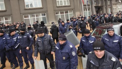 Командироват над 350 полицаи за летния сезон по Черноморието ни