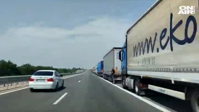 Опашки на пункт "Калотина" заради потока от гастарбайтери (ОБНОВЕНА)