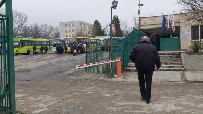 Завод "Арсенал" спира работа до 29 март, 9000 души в платен или неплатен отпуск