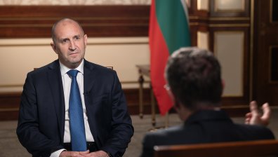 Румен Радев пред CNN: Силно вярвам в демокрацията с предложението си за референдум за еврото