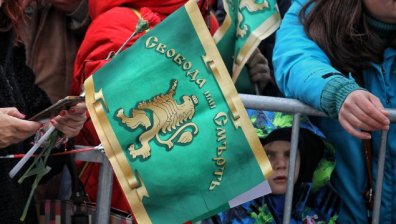 Граждани: Това е най-прекрасният ни празник, не трябва да се смесва с войната в Украйна