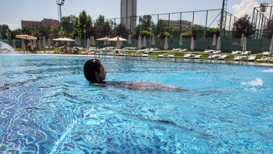 Горещо време и днес, гръмотевични бури и дъжд в края на седмицата