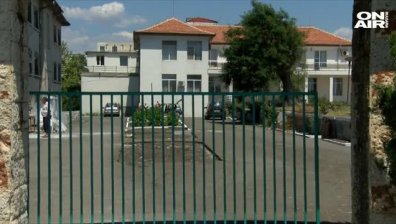 Община Поморие се опитва да спаси военния си санаториум от фалит