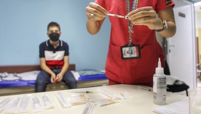 МЗ: Доставени са достатъчно количества от шесткомпонентната ваксина