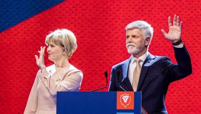 Петър Павел спечели президентската надпревара с Андрей Бабиш в Чехия