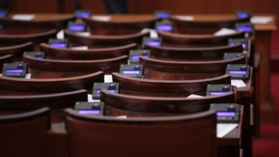 Без депутатски заседания 2 седмици заради изборите