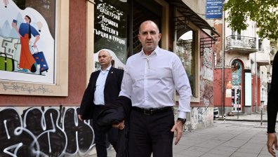Мелони и Мицотакис поздравиха Румен Радев за победата на "Прогресивна България"