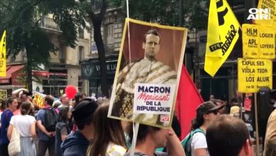 Хиляди на протест във Франция срещу политиката на Макрон