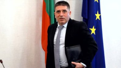 Данаил Кирилов се закле в НС като правосъден министър