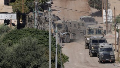 14 жертви при израелски удари по военни цели в Сирия