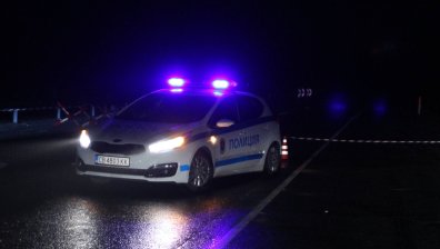 Трима загинали и двама с опасност за живота след челен удар край Ловеч