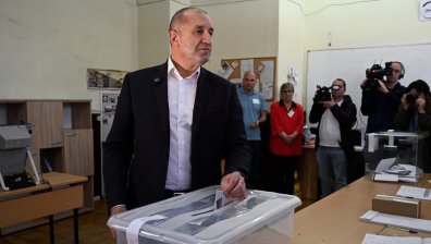 Радев: Свободата победи страха, България ще продължи европейския си път