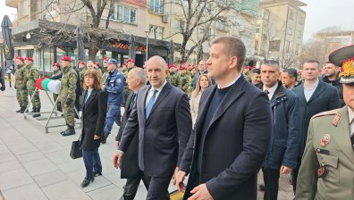 Радев от Стара Загора: Ще спечелим изборите и ще установим управление с ясни правила (+ВИДЕО)