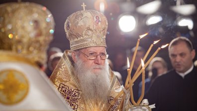 Българският патриарх отслужи празнична литургия в храма "Св. Александър Невски"