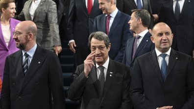 Докато ЕС заседава - стотици протестираха в подкрепа на Украйна в Прага