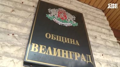 Подобрява се жестоко пребитата общинска съветничка от Велинград