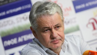 Стойчо Стоев се завърна в "Надежда", стана треньор на "Локо" (София)