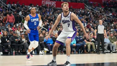 Везенков ще доиграе сезона в НБА в "Сакраменто Кингс"