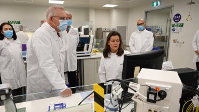 Сериозни пропуски при ваксината на AstraZeneca и Оксфорд