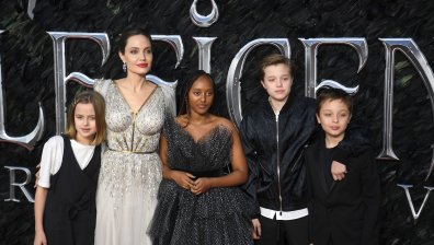 Семейна традиция: Децата на Джоли с приятна изненада за рождения ѝ ден