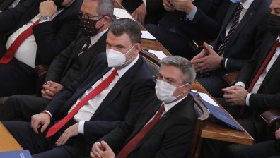 ДПС подготвя промени в Конституцията, експерти ревизират текстовете