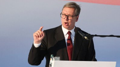 Опитният Вучич няма да даде властта доброволно, прогнозира журналист