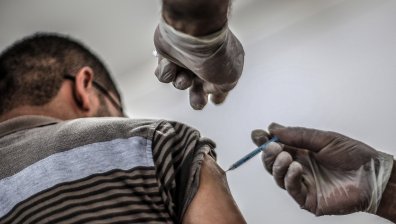 Ваксинирани с две дози починаха от Ковид-19