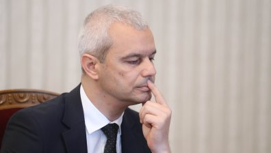 Костадинов: Скриването на информация за иранската нота е престъпление