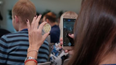 Цената на биткойна отново "полетя", вече е 23 175 долара