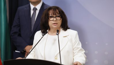 ГЕРБ няма да подкрепи никого на президентските избори, обяви Петкова