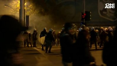 Равносметката от сблъсъците в Атина - 22 души са арестувани