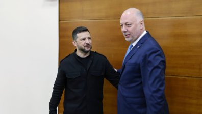 Желязков към Зеленски: България подкрепя Украйна за справедлив и траен мир