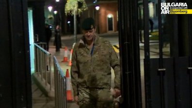 Взрив край полицейска кола избухна в Белфаст