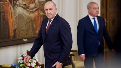 Радев: Хазната е източена, но нито ще режем майчинство и пенсии, нито ще купуваме ракети