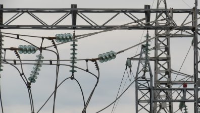 Облекчение за бизнеса - увеличават тавана на помощите заради скъпия ток