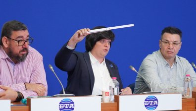 Диана Русинова: Светещите знаци пред "Витиня" и "Ечемишка" са евтин боклук