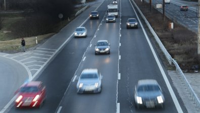 ЕП реши: До 30 км/ч ограничение на скоростта в градовете